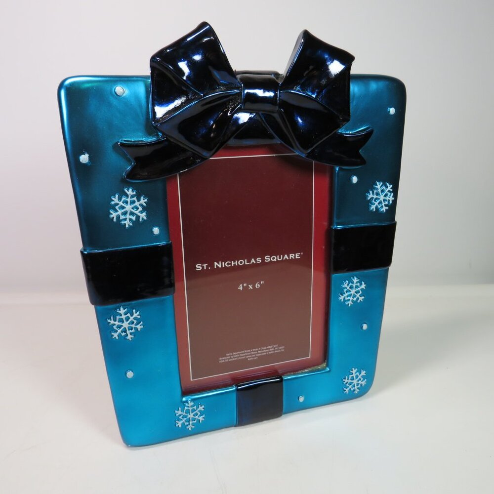 St. Nicholas Square Bow Gift Turquoise Metallic Picture Frame 4x6 dimensional
